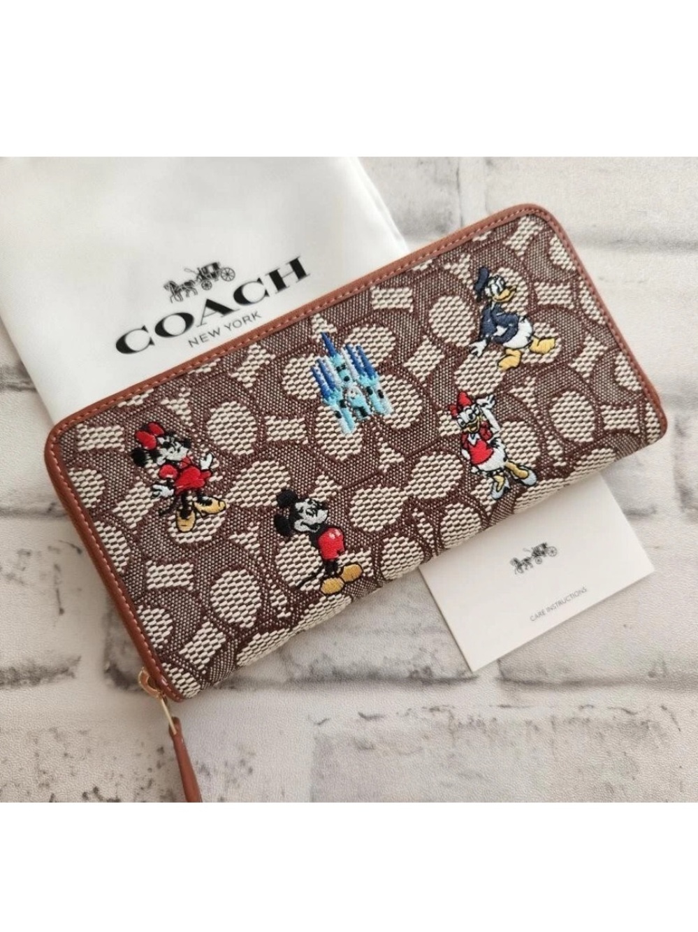 NEW COACH x DISNEY PARKS 50th Anniversary Mickey Mouse & Friends Long Zip Wallet